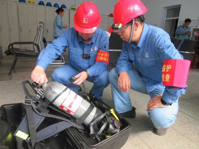 筑牢安全防线 守护职工权益——天石电仪部仪表一区工会扎实开展劳动保护监督检查与劳动保护用品专项检查